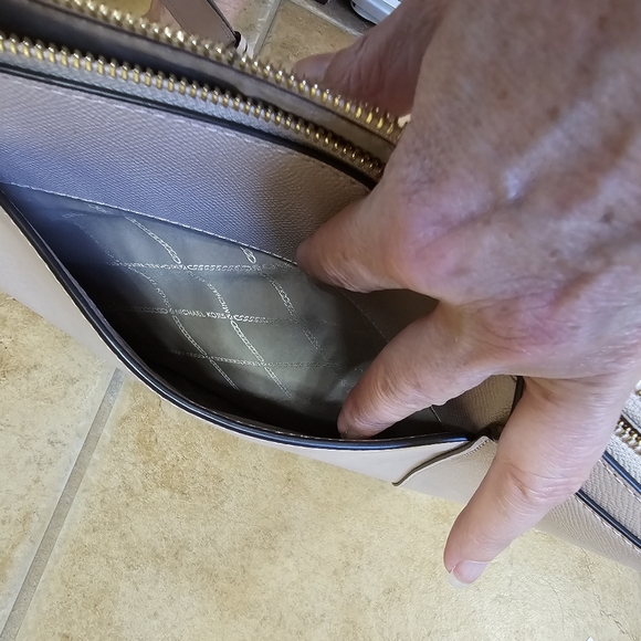 NWOT Michael Kors Purse - Picture 14 of 14